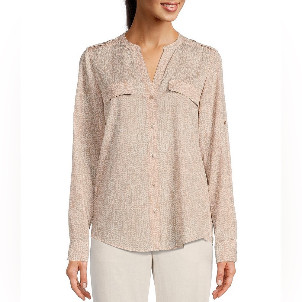 Calvin Klein
Rose Water Banded Collar Long Roll-Tab Sleeve Button Front Top. M - Picture 1 of 11